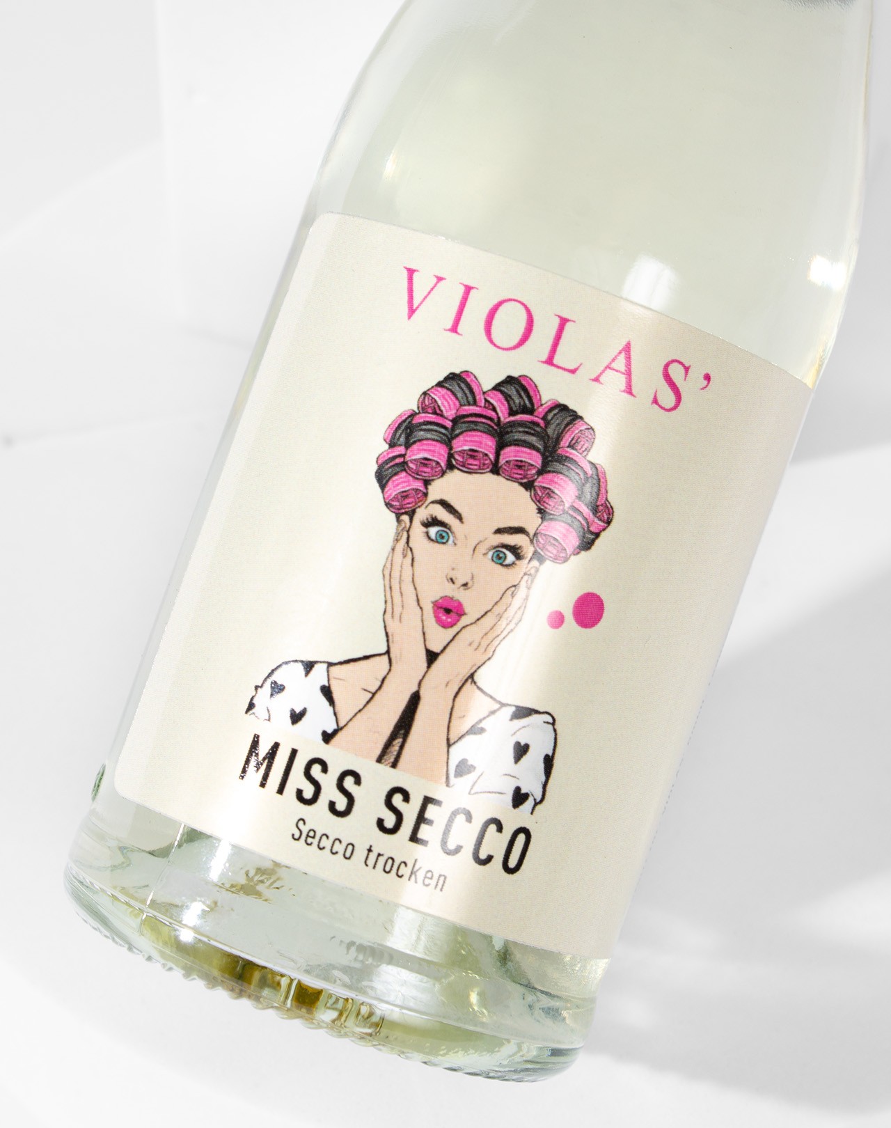 VIOLAS’ Miss Secco