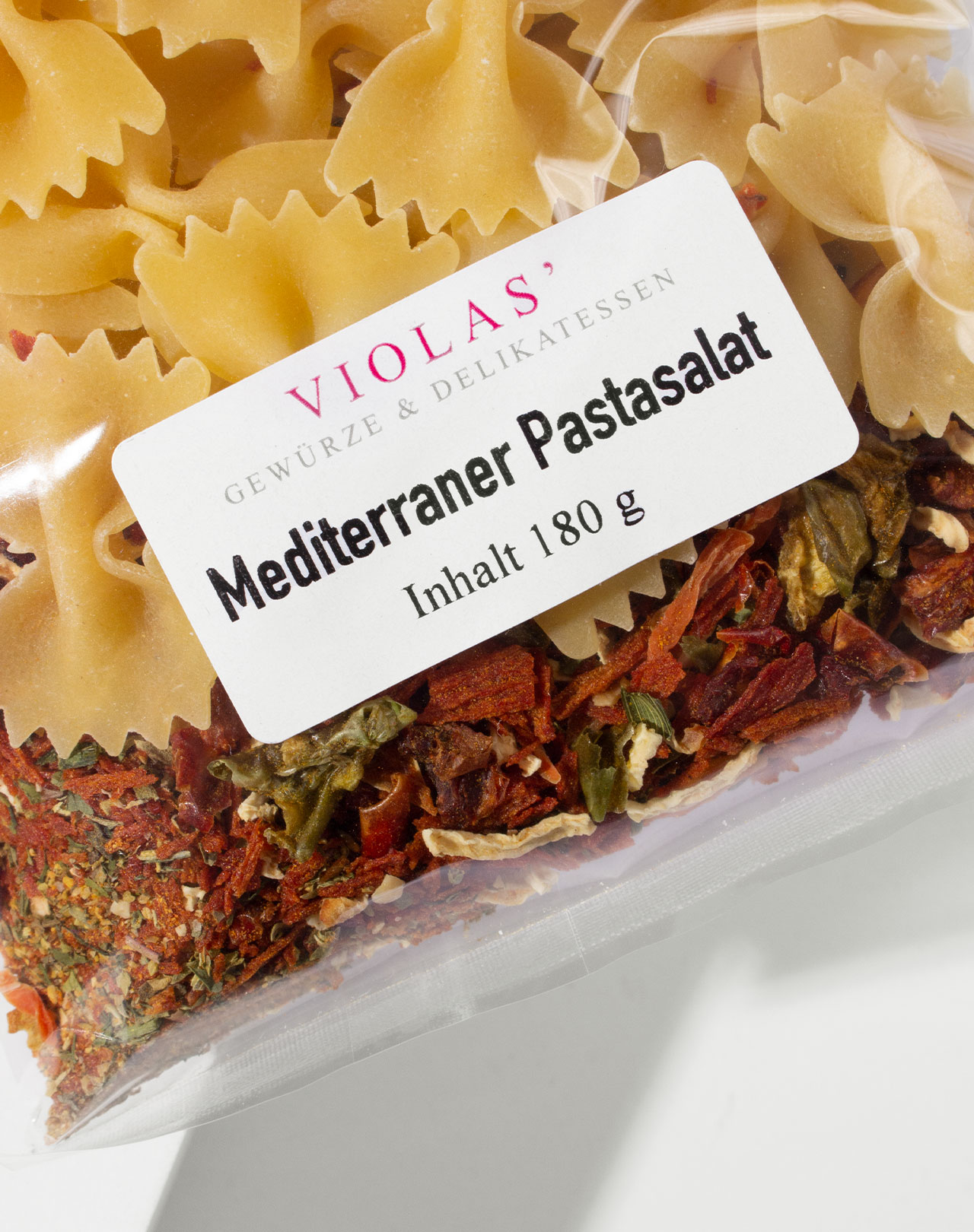 Mediterraner Pastasalat