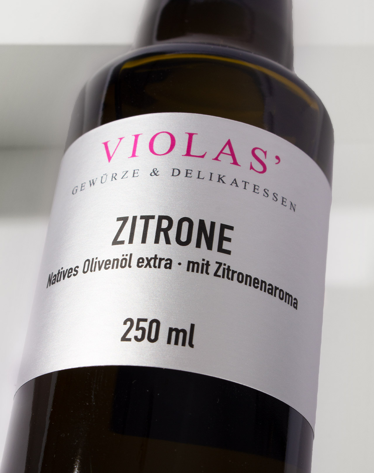 VIOLAS’ Zitrone
